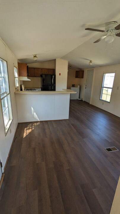 9 Boulder Dr in Milford, ME - Building Photo