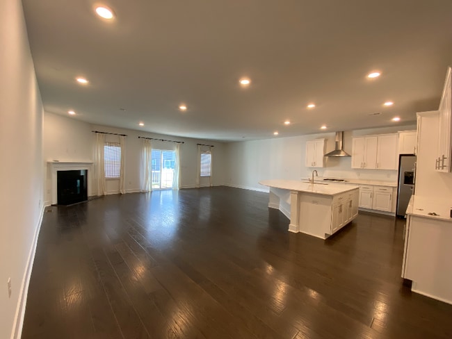 property at 3105 Aviator Ave