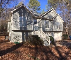 321 Stonybrook Cir in Athens, GA - Building Photo