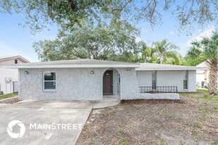 6633 Tripoli Way in Port Richey, FL - Building Photo