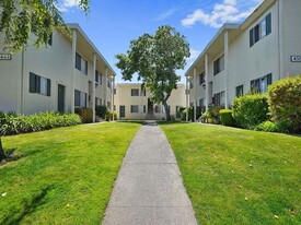 Colonial Garden Apartments