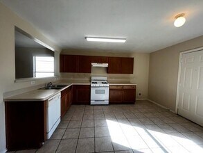 8114 Chancewood Ln in Humble, TX - Building Photo - Building Photo