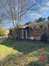 1231 Helena Dr in Chattanooga, TN - Foto de edificio - Building Photo