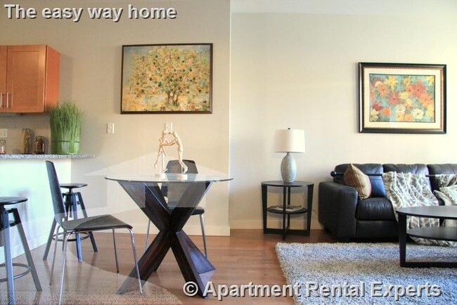 632 Massachusetts Ave, Unit #301 in Cambridge, MA - Foto de edificio - Building Photo