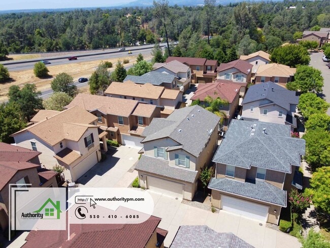 2347 Shining Star Way in Redding, CA - Building Photo - Building Photo