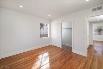 1140 Hillside Pl in Las Vegas, NV - Building Photo - Building Photo