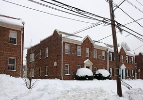 2229 40th Pl NW in Washington, DC - Building Photo