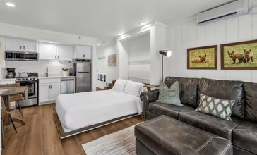 1385 Lowell Ave, Unit 221 in Park City, UT - Foto de edificio - Building Photo