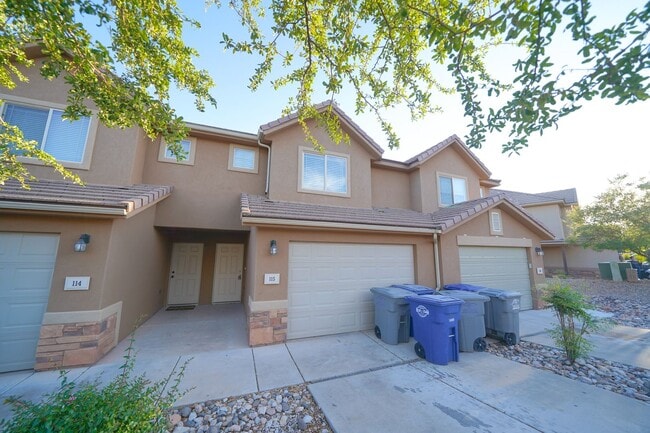 property at 1000 E Bluffview Dr