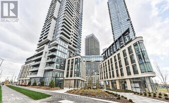 7890 Jane St in Vaughan, ON - Building Photo