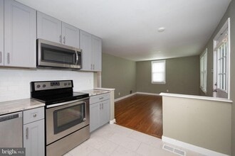 732 N Tyson Ave in Glenside, PA - Building Photo - Building Photo