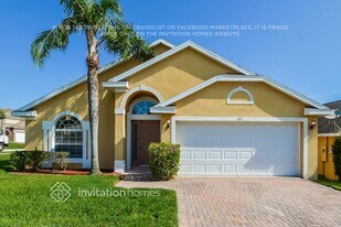 102 Vine Dr in Davenport, FL - Building Photo