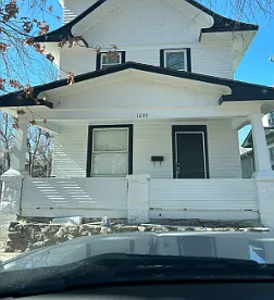 1239 SW Garfield Ave in Topeka, KS - Foto de edificio