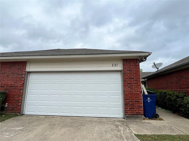 property at 1117 Weston Dr