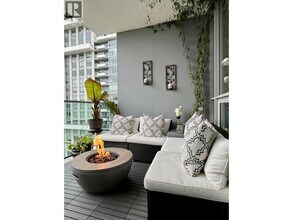 1675 Lions Gate Ln in North Vancouver, BC - Building Photo - Building Photo