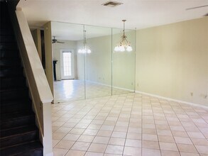 6000 Reims Rd in Houston, TX - Building Photo - Building Photo