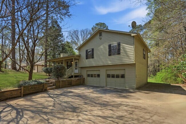 6040 Austin Dr SW in Mableton, GA - Building Photo - Building Photo