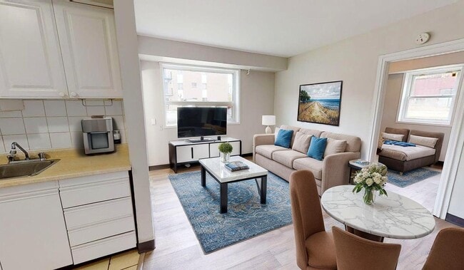 Mayfair Apartments in Windsor, ON - Foto de edificio - Building Photo