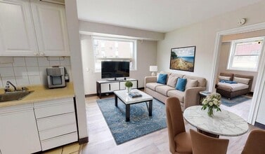 Mayfair Apartments in Windsor, ON - Building Photo - Building Photo