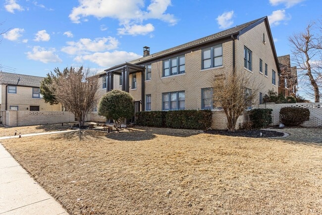 property at 2415 N Harvey Ave
