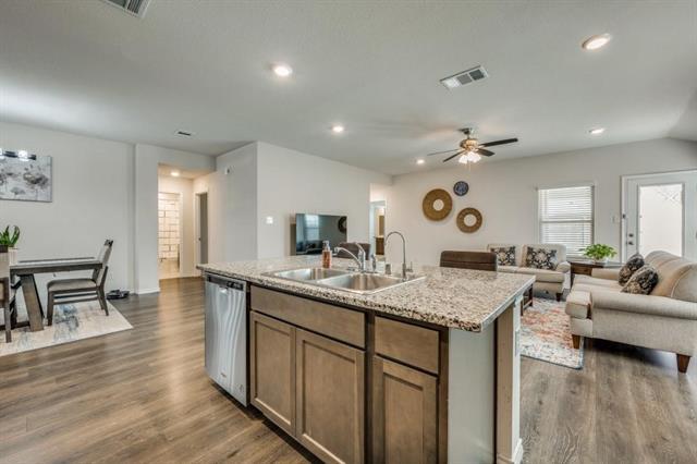 6221 Ballenger Rd in Aubrey, TX - Building Photo - Building Photo