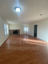 131 Pinehurst Ct in Athens, GA - Building Photo - Building Photo