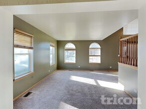 244 Paradise Pkwy in Oswego, IL - Building Photo - Building Photo