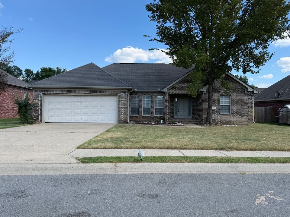 2313 Richland Park Dr in Bryant, AR - Building Photo
