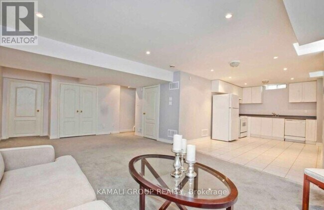 175 Estate Garden Dr in Richmond Hill, ON - Building Photo - Building Photo