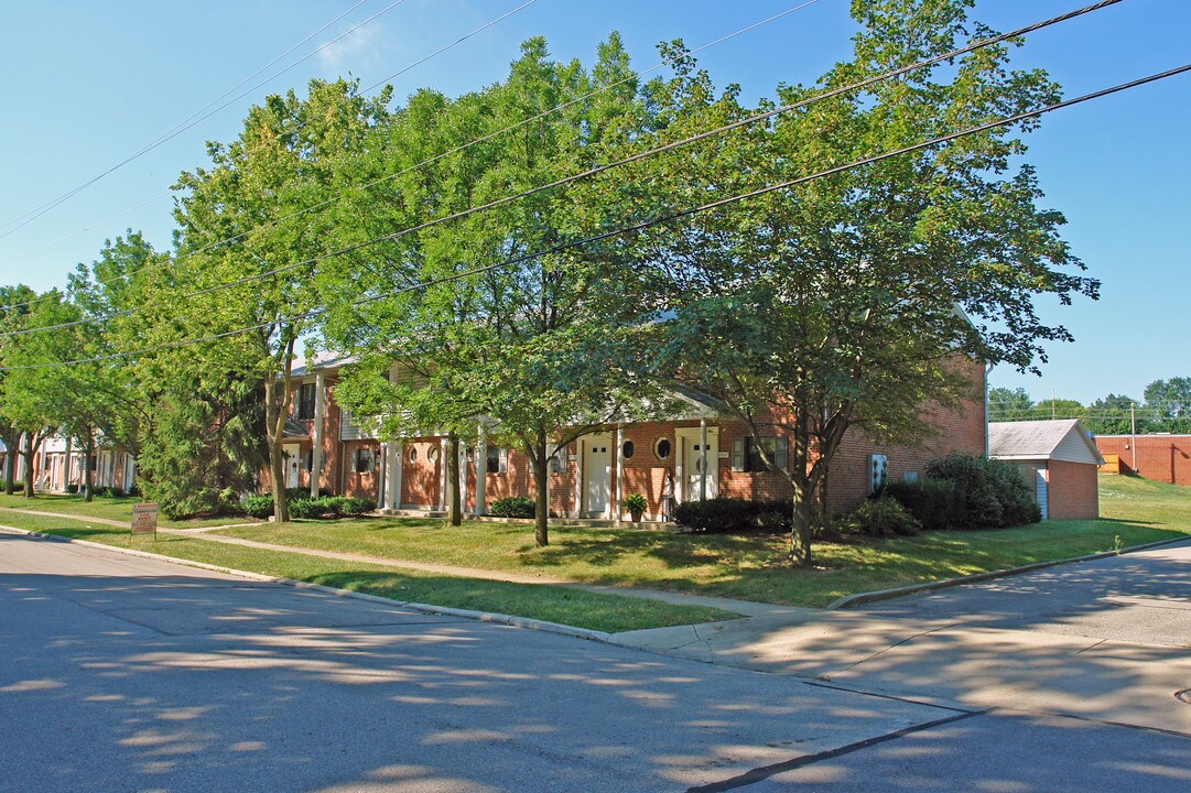 Wilmington Heights Apartments in Dayton, OH - Building Photo