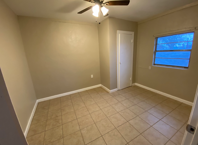 613 E Expressway 83 in La Feria, TX - Building Photo