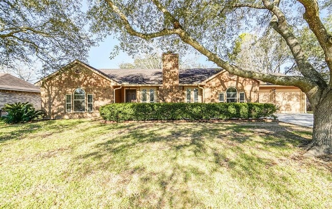 property at 1309 Oak Hollow Dr