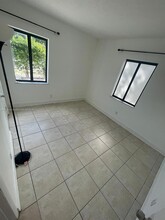 6300 NE Miami Pl, Unit 1 in Miami, FL - Building Photo - Building Photo