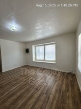 435 N Redington St in Hanford, CA - Building Photo - Building Photo