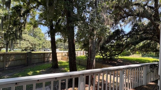 property at 4417 Siesta Ct