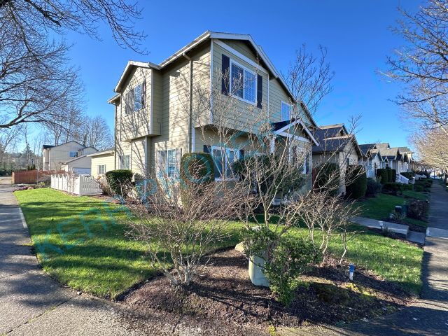 20598 NE Shore View Dr in Fairview, OR - Building Photo - Building Photo