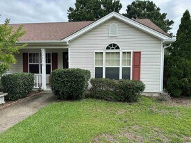 5005 Medieval Dr in Conway, SC - Building Photo