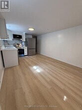 214 Fairglen Ave in Toronto, ON - Building Photo - Building Photo