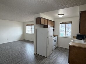 1342 N Edmonds Dr in Carson City, NV - Building Photo - Building Photo