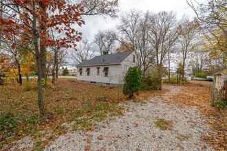 18609 Royalton Rd in Strongsville, OH - Building Photo - Building Photo