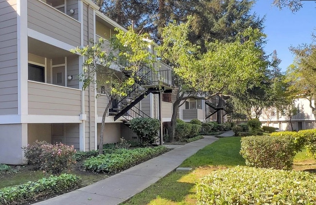 property at 295 Stonegate Cir