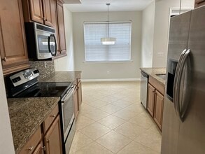 7511 Oakshade Cir in Ft. Myers, FL - Building Photo - Building Photo