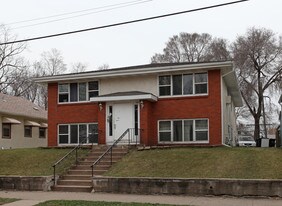 606 20th Ave NE in Minneapolis, MN - Building Photo