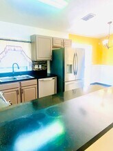 659 Jaguar Ct in Poinciana, FL - Building Photo - Building Photo