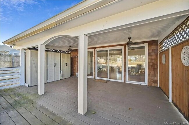 35 Caldwell Ave in Stamford, CT - Building Photo - Building Photo