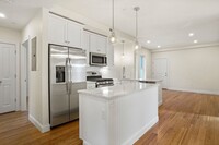 137 Thornton St, Unit 2 in Boston, MA - Building Photo - Building Photo