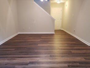 105 Cypress Ct in Canton, GA - Building Photo - Building Photo