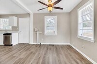 1390 Richard Rd photo'