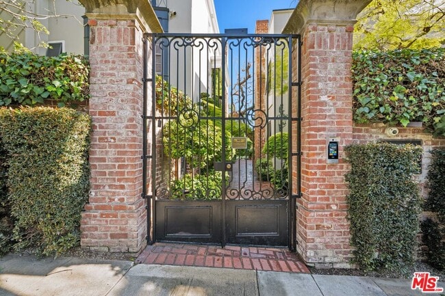 property at 8724 Shoreham Dr