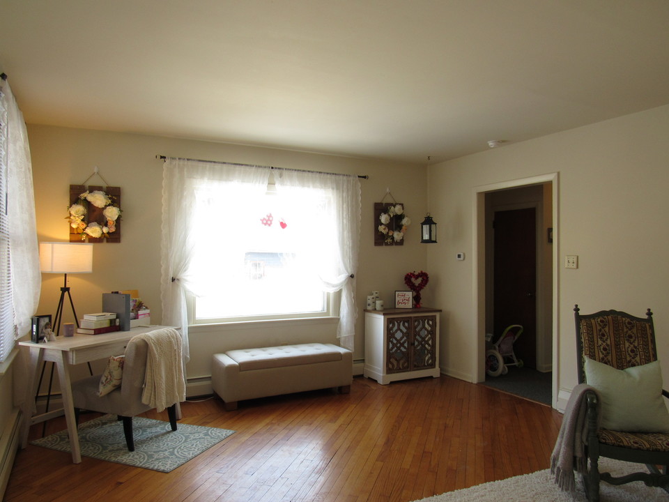 347 Gettysburg Pike in Mechanicsburg, PA - Building Photo